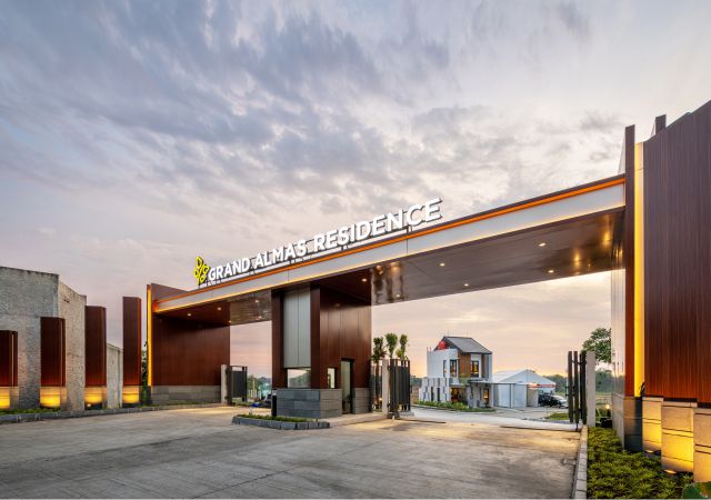 Main Gate